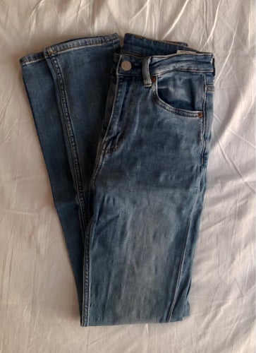 Weekday stretchjeans - stl W 25 L 30 – hög midja smala ben