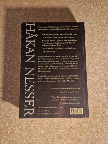 Svalan, katten, rosen, döden av Håkan Nesser