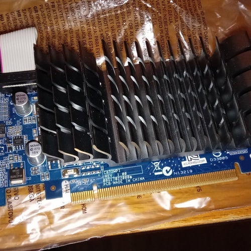 ASUS EN210 SILENT/DI/1GD3/V2(LP) Grafikkort som splitterny 1 GB minne DDR3