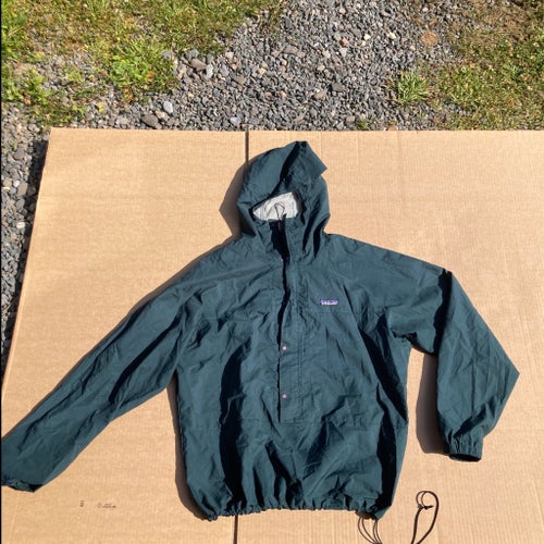 Patagonia mörkgrön jacka, storlek M