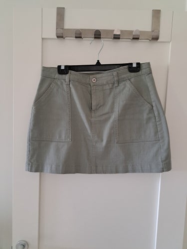 H&M grön kjol, storlek 42