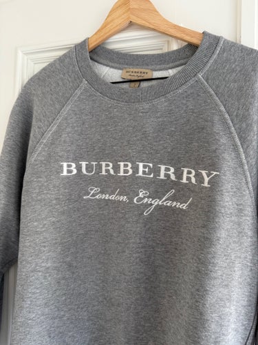 Burberry grå sweatshirt, storlek S