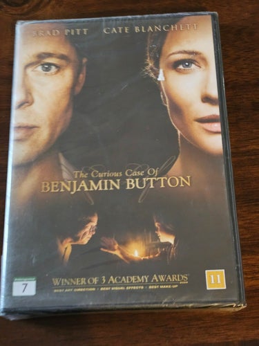 The Curious Case Of Benjamin Button - Brad Pitt DVD (SV text) INPLASTAD