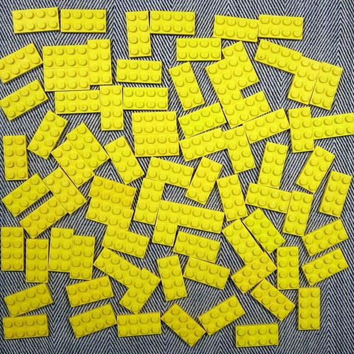 LEGO Gul Plate Plattor 2 X 4 Item No: 3020 Ca 100 gram