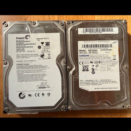 Seagate Barracuda 7200.12 1TB och Samsung Spinpoint HD154UI 1.5TB hårddiskar