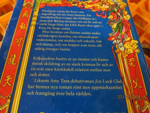 KÖKSGUDENS HUSTRU - AMY TAN - BOK