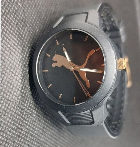Väldigt fin Puma P1006 svart/rosegold OBS! LÄS BESKRIVNING!