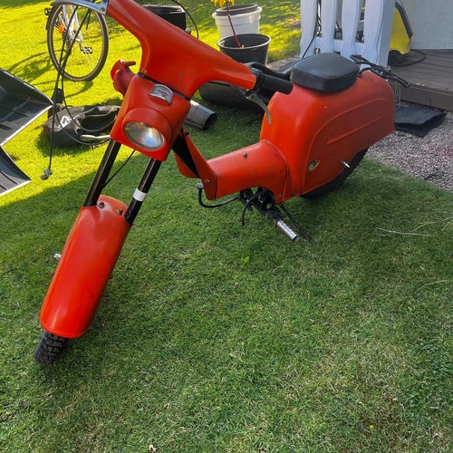 Moped monarscoot
