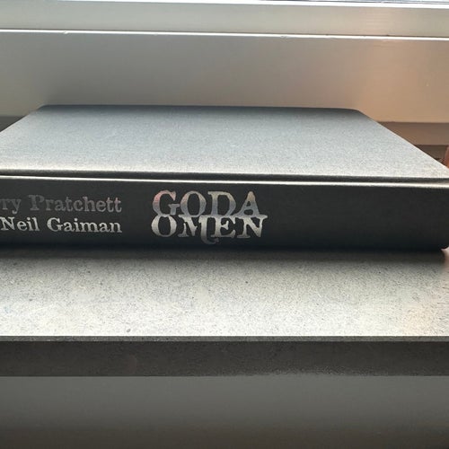 Goda Omen av Terry Pratchett & Neil Gaiman, 1990