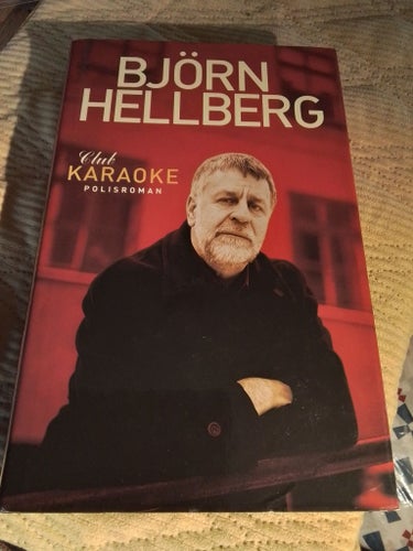 (1272) Inbunden bok Club Karaoke av Björn Hellberg