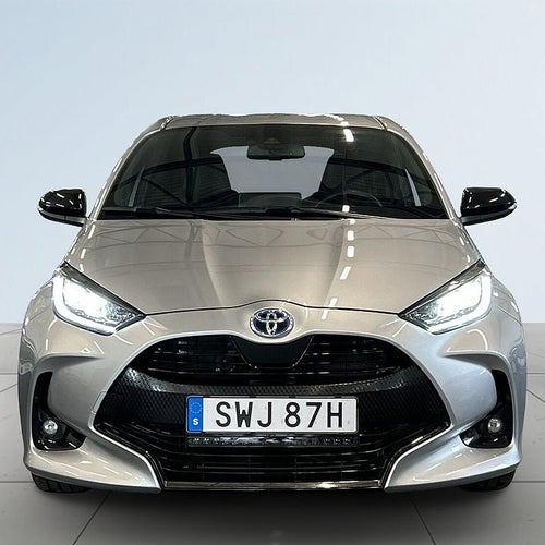 Toyota Yaris Hybrid CVT Style S&V-hjul/Kamera/Carplay/Cockpit/Ad.Far