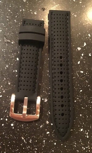 Svart silikonarmband till klocka svart söm 20mm