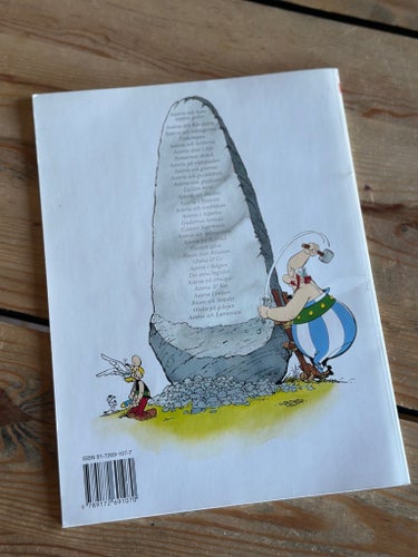Asterix och Latraviata Comic Serietidning 2001