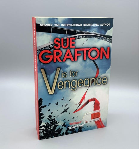 V is for Vengeance av Sue Grafton ( b ok 22 om Kinsey Millhone)
