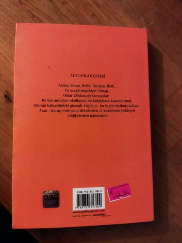 Afacanlar Cetesi - Ipek Ongun. bok på turkiska, Very Fine