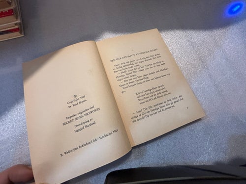 Hemliga sjuan gör fyrverkeri av Enid Blyton, bok, Very Good+, Wahlströms 1075
