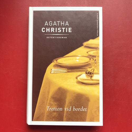 TRETTON VID BORDET + MORDET I PRÄSTGÅRDEN Agatha Christie 2000