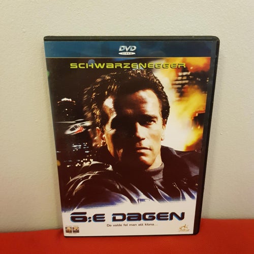 DVD - 6:e Dagen (2000) - Scharzenegger - Mycket Fint Skick