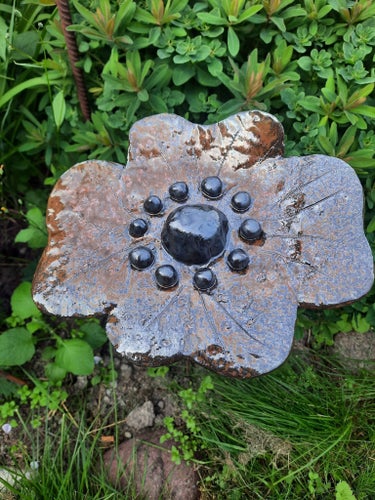Trädgårdsdekoration, keramikblomma