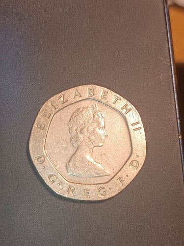 Schweizisk ½ Franc 1970, Brittisk 20 pence 1983
