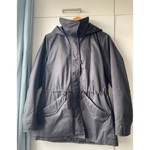 Nyskick H&M svart jacka vadderad parka, storlek 38 M
