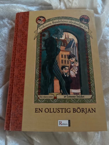 En olustig början av Lemony Snicket, 2002