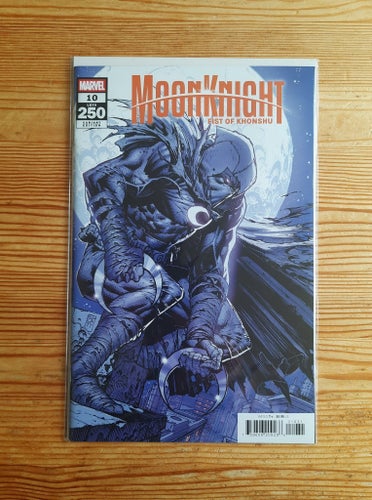 MoonKnight-Fist of Khonshu 10/ LGY 250 - Stephen Platt variant