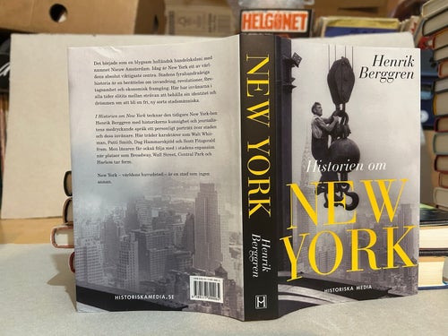 Historien om New York av Henrik Berggren, Very Fine plus