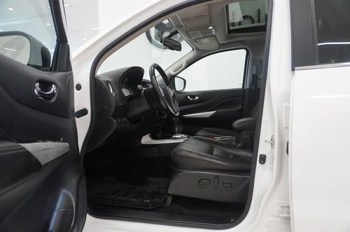 Nissan Navara Dubbelhytt 4WD Tekna Drag Lucka