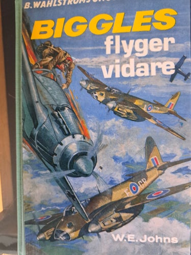 Biggles flyger vidare av W.E. Johns, Okänt publiceringsår 1974
