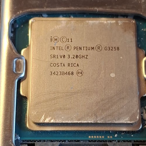 Gigabyte GA-B85M-DS3H-A Moderkort med Intel Pentium G3258 CPU och 8GB RAM
