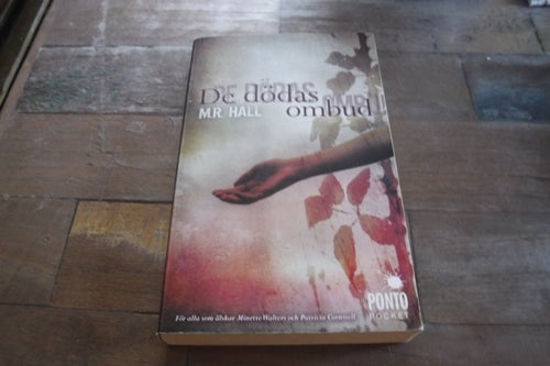 De dödas ombud författare M.R. Hall