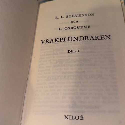 Vrakplundraren I & II 2 retro böcker från bokförlaget Niloe