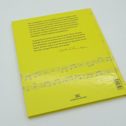 Hujedamej och 20 andra visor av Astrid Lindgren, 2005