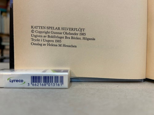 Katten spelar silverflöjt av Gunnar Ohlander. Bok. Fine