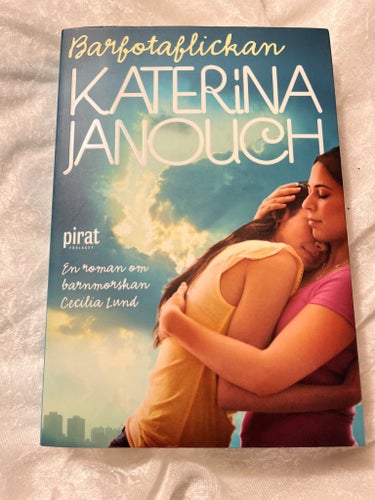 Barfotaflickan av Katerina Janouch