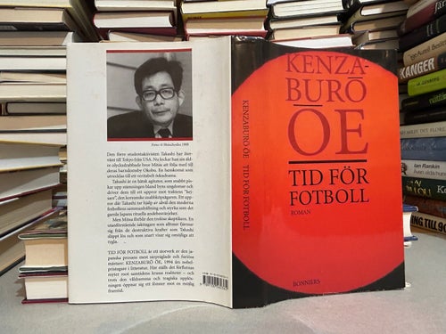 Tid för fotboll av Kenzaburo Oe. Bok. Very Fine plus