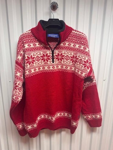 BRÅTENS röd tröja, storlek M ny ( ny pris 1399kr)