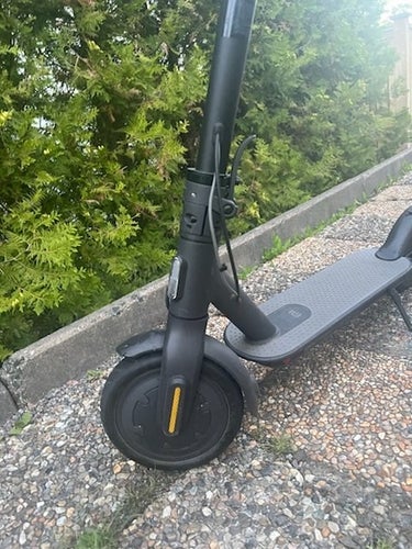 Xiaomi Mi Electric Scooter Essential