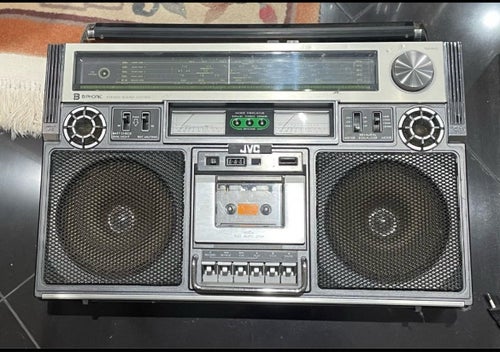 JVC Biphonic Stereo Radio Kassettbandspelare RC-838W