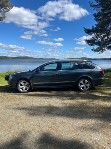 Skoda Superb Kombi 2.0 TDI 4x4 DSG Sekventiell