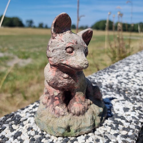 Trädgårdsstaty räv gammal retro