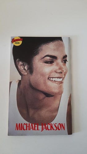 HENNES SERIER MICHAEL JACKSON NR 1 1992 I FINT SKICK