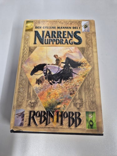 Narrens uppdrag av Robin Hobb, 2002