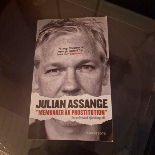 Julian Assange "Memoarer är prostitution" av Julian Assange, 2011