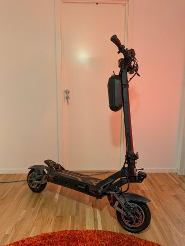 Kukirin G3 Pro blacked out + styrningsdämpare + tillbehör