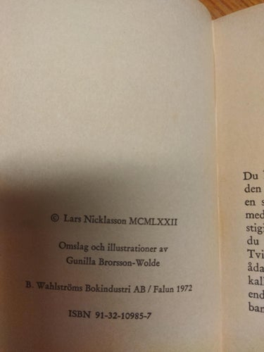 Systrarna på sjörövarfest av Lars Nicklasson. bok. Very Fine