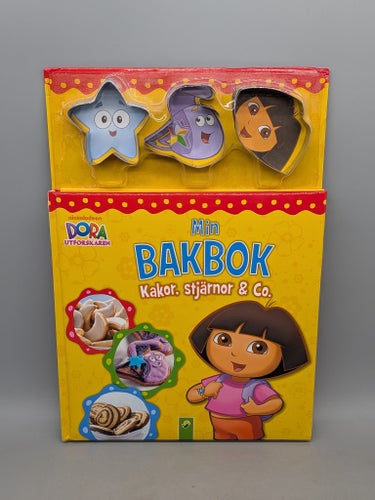 Dora Utforskaren - Min bakbok av Susanne Gärtner Inkl kakformar