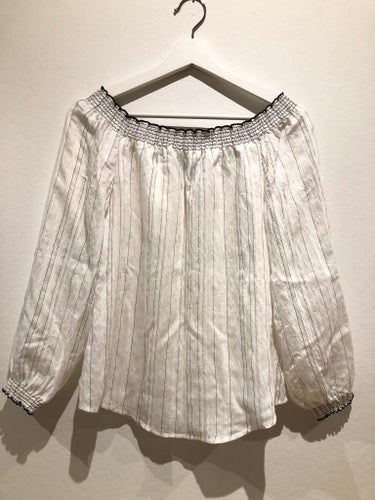 White House Black Market vit blus, storlek XS