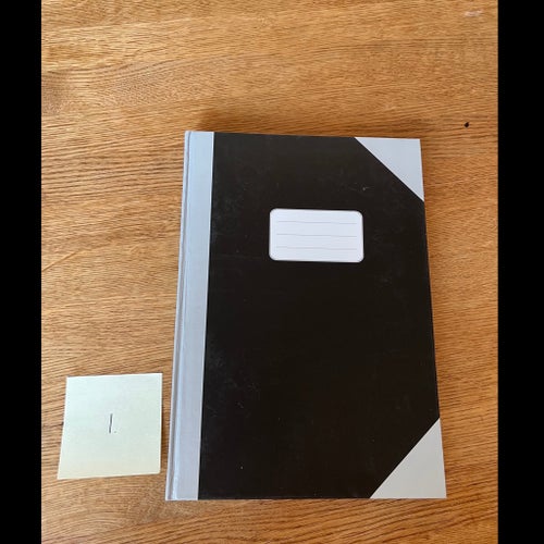 Anteckningsbok A4, mer än 180 blad! (1)